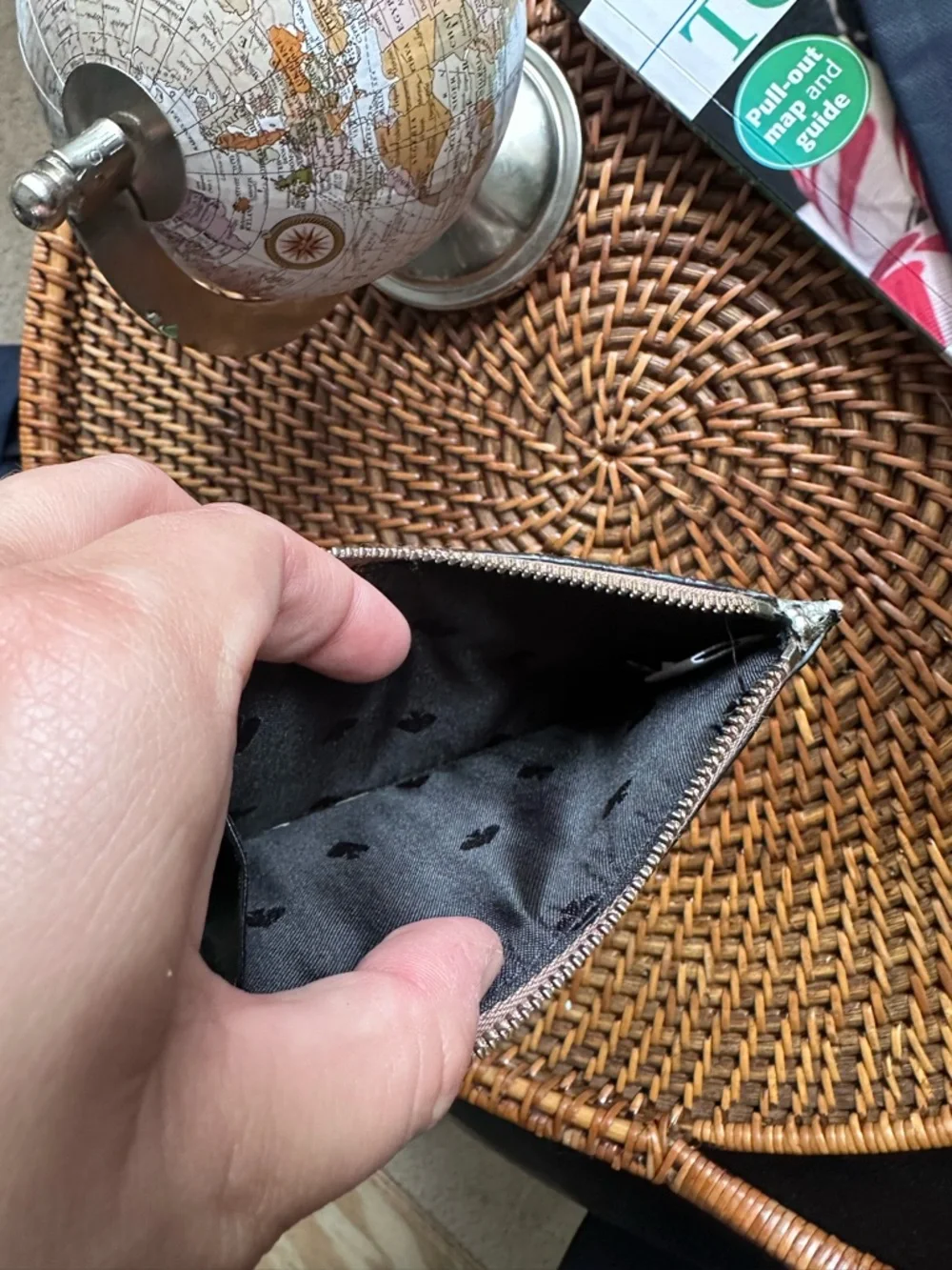kate spade sparkling zip